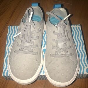 Native runners size 9C like new w/box